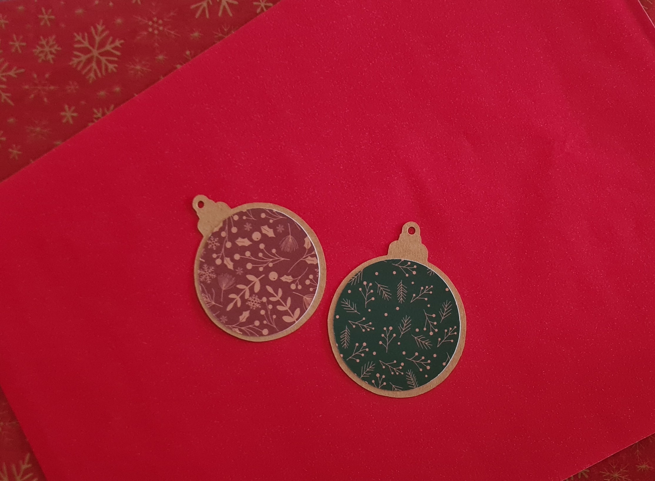 Découpe boules de noël