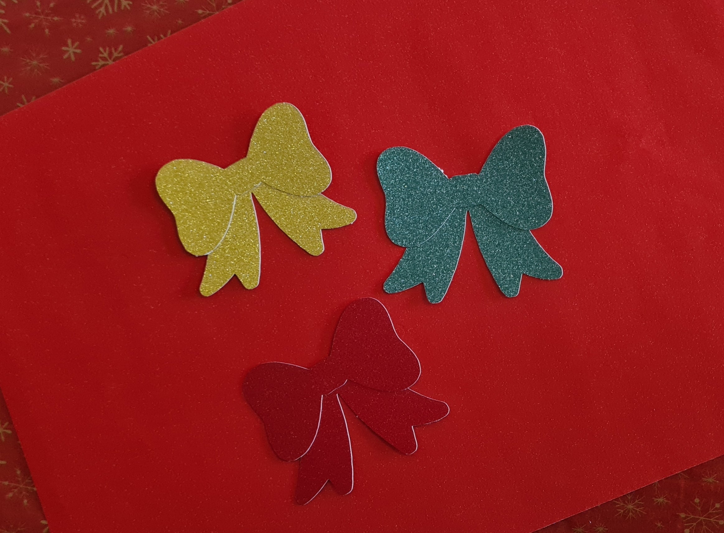 Découpe de noeud pailleté