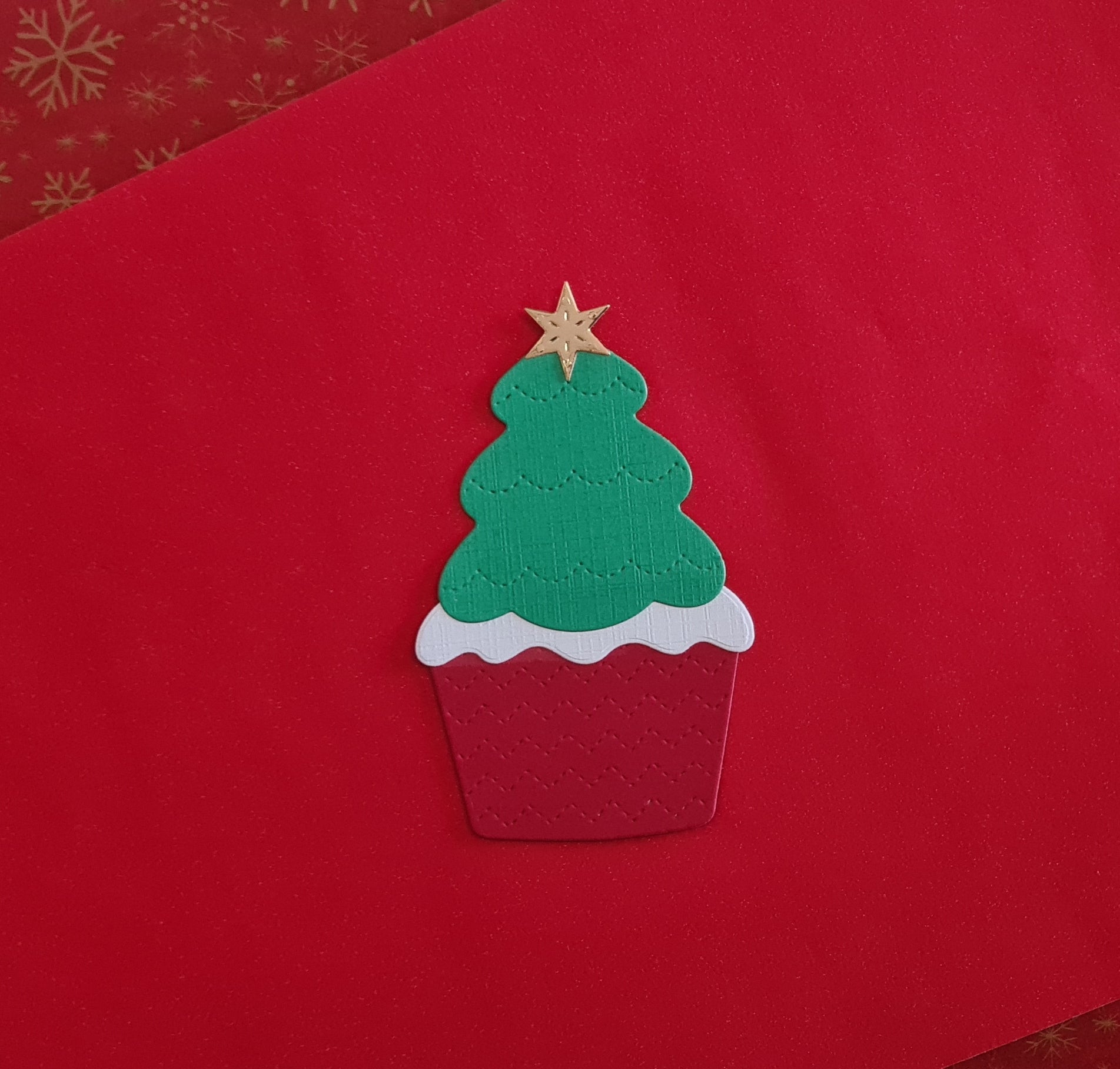 Découpe cupcake sapin de noël